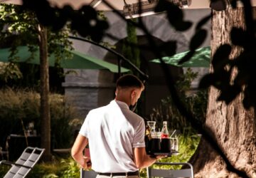 Tipping harms restaurant staff and, as The Economist writes, it’s a nasty cycle of low pay justifying tips and tips justifying low pay