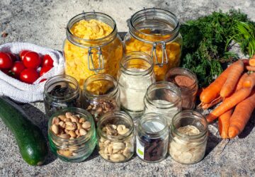 here are 10 local zero-waste stores where you can buy zero-waste products in bulk
