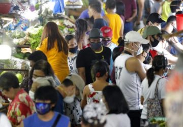 Under Project Uganyan, large corporations, organizations, and volunteers collaborate to assist displaced families in Metro Manila