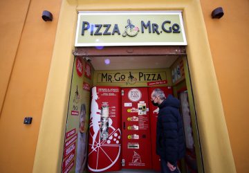 The first automatic pizza vending machine installed in the capital