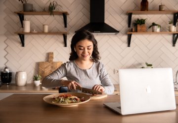 Now the question is: Can aspiring food entrepreneurs still dream? Let these online culinary courses help you